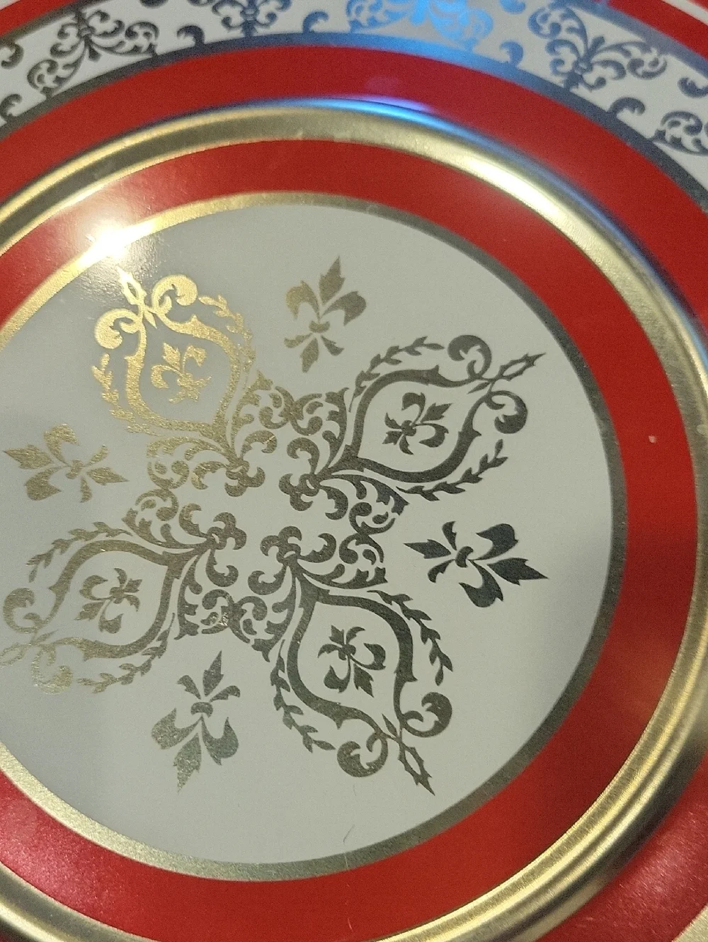 Florentine Large Vintage Tin W Fleur De Lis, Almost Perfect